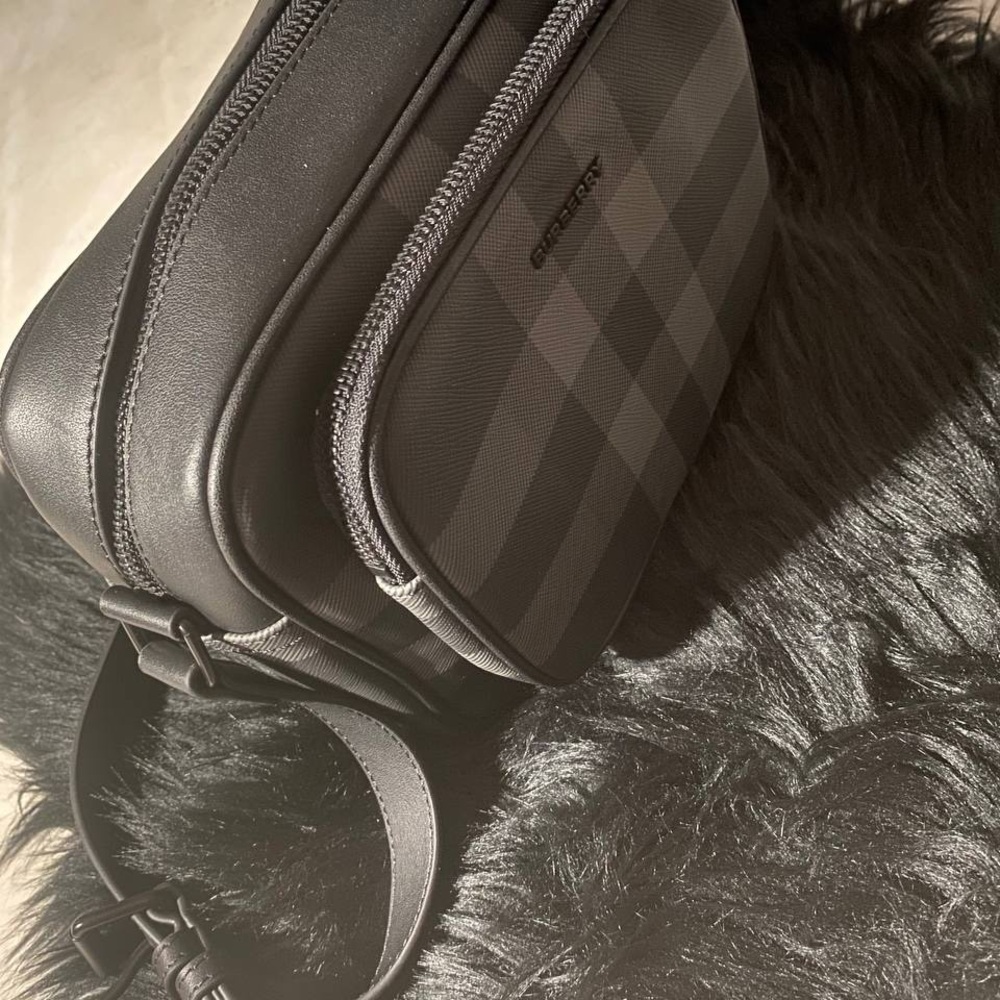 COPY - Burberry Messenger bag